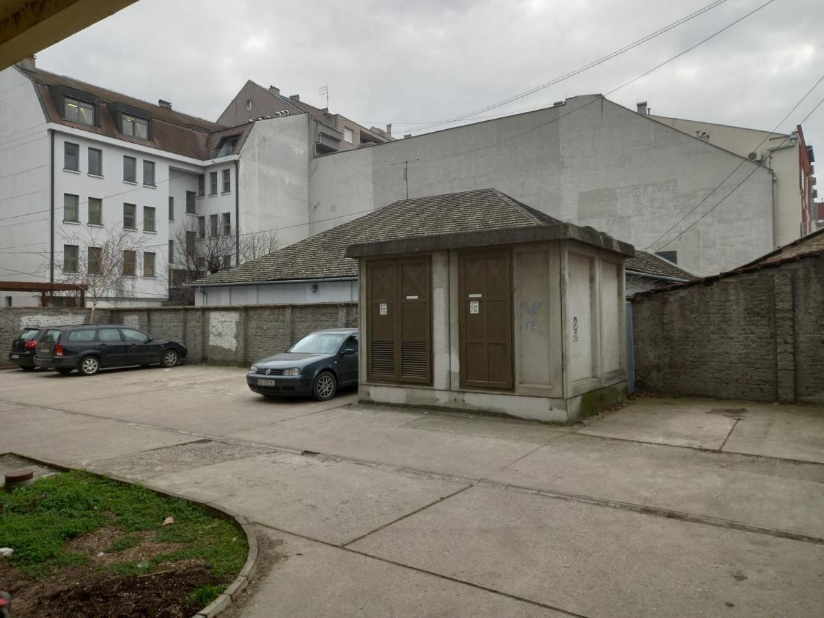 Garden Apartment - Oaza U Centru Grada Novi Sad Esterno foto